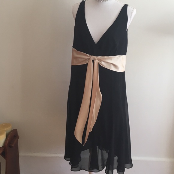 Scarlett Dresses & Skirts - Scarlett size 16 polyester cocktail dress